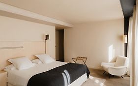 Hotel De Nell  5*